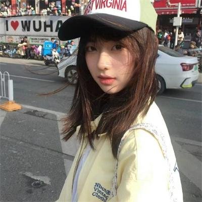 艳女新装